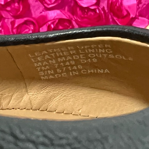 Authentic Tory Burch flats - Picture 6 of 6